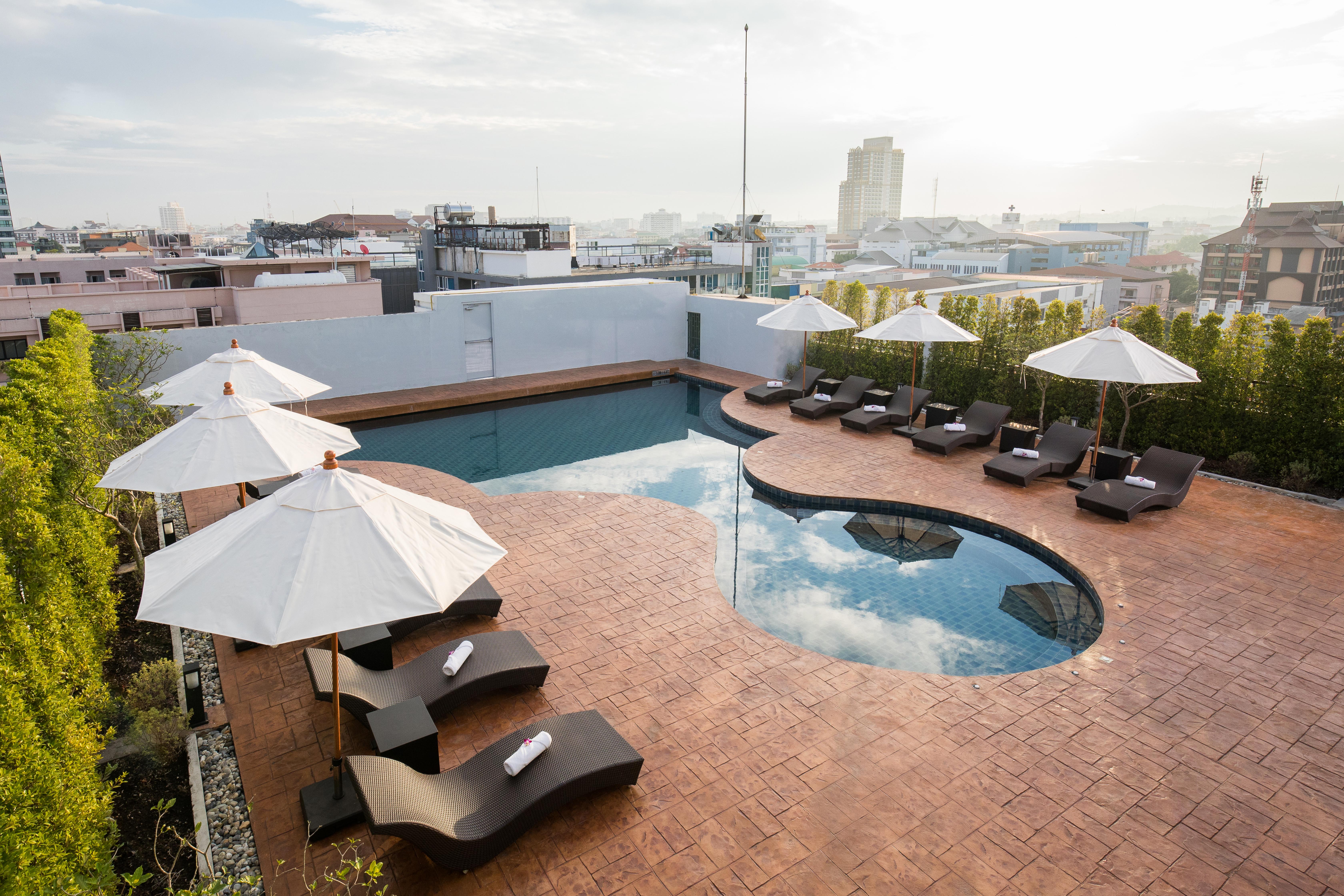 Journeyhub Pattaya Central Eksteriør billede