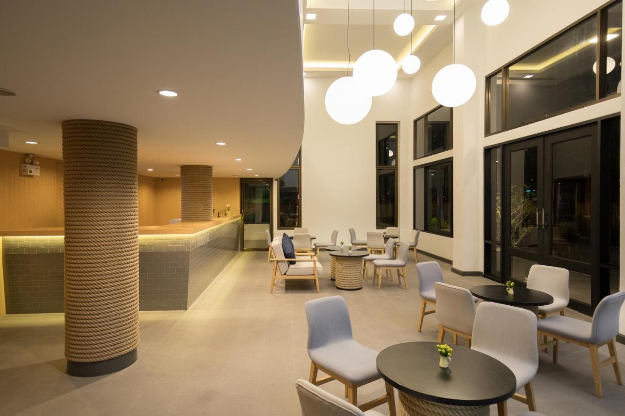 Journeyhub Pattaya Central Eksteriør billede